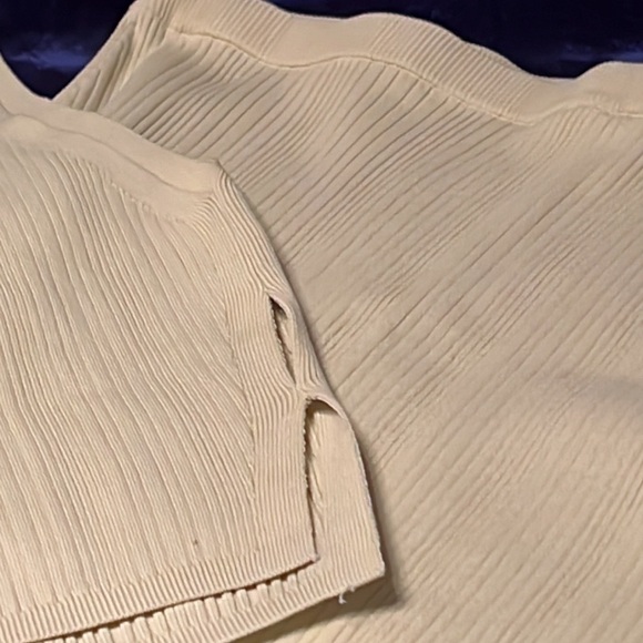 NWT House of Harlow 1960 2-Piece Ribbed Crew Neck/Skirt Set - Picture 7 of 14